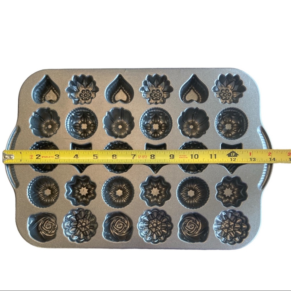 Nordic Ware Silver Mini Bundt & Decorative Mold Pan - Picture 5 of 6